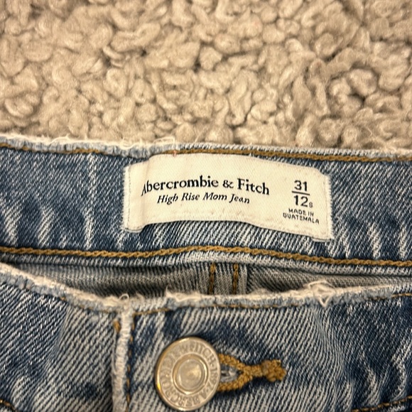 Abercrombie jeans - Picture 2 of 4